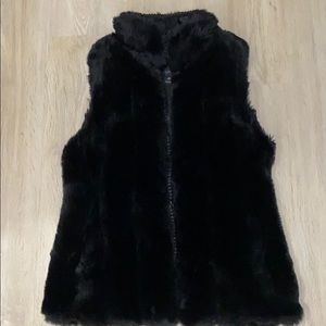White House Black Market faux fur Vest